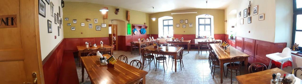 Nové Dvory Penzion A Restaurace U Hajku מראה חיצוני תמונה
